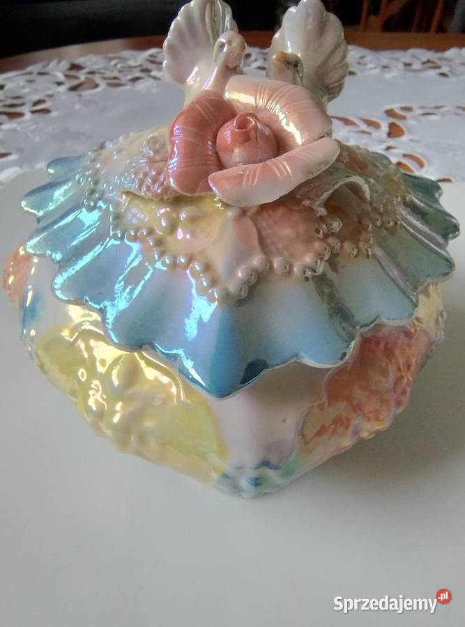 Porcelanowe pudełko