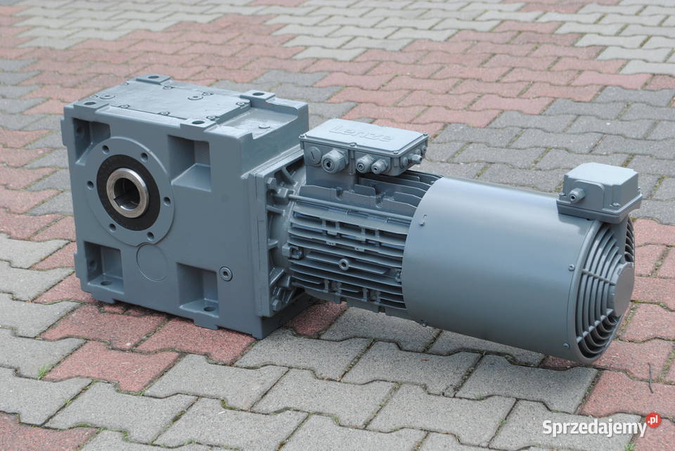 Motoreduktor kątowy 92kw 50obrmin Firmy LENZE Kargowa