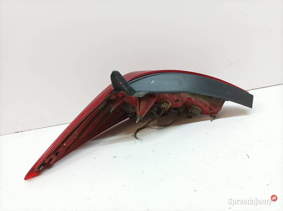 LAMPA TYŁ PRAWA EU Nissan Tiida I 20042012 sprzedam