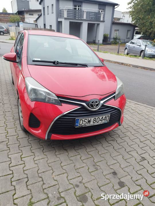 Toyota Yaris nieuszkodzony Sosnowiec