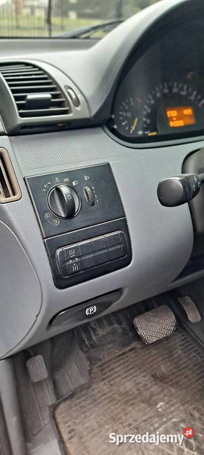 Mercedes Vito 2004r 639 111 22 diesel automat Rok produkcji 2004 Łódź