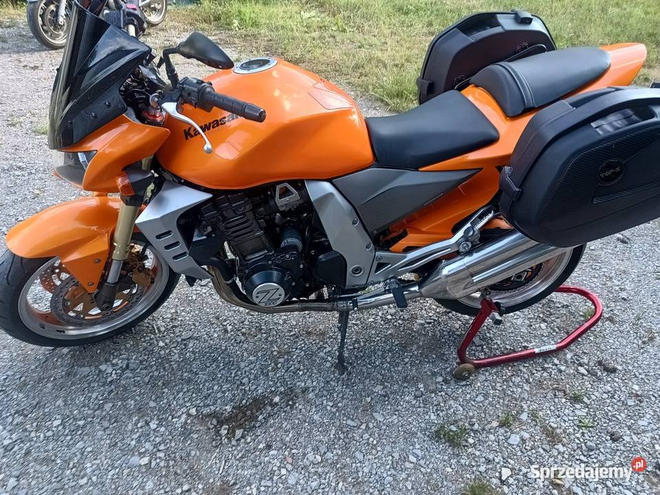 Kawasaki z 100 nieuszkodzony Suchedniów