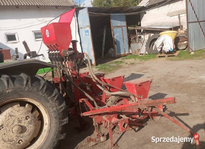 Siewnik do kukurydzy Becker 4 rzędy Pomiechówek sprzedam