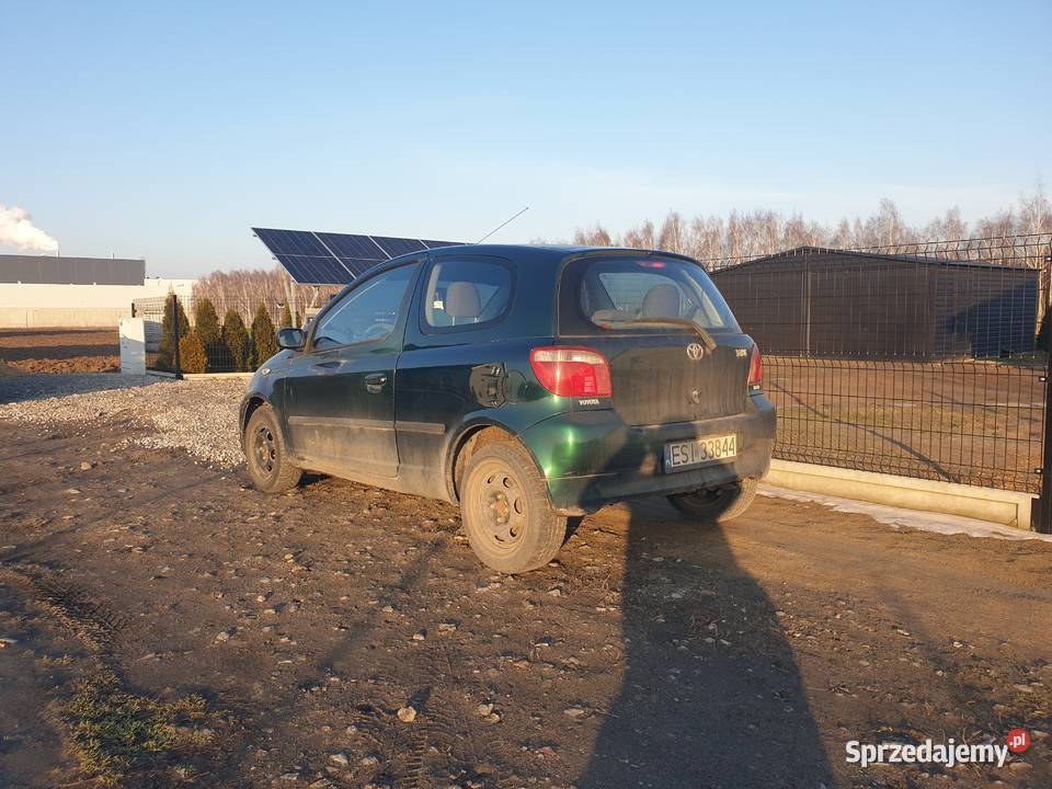 Toyota yaris 2001r 95 przebiegu Sieradz