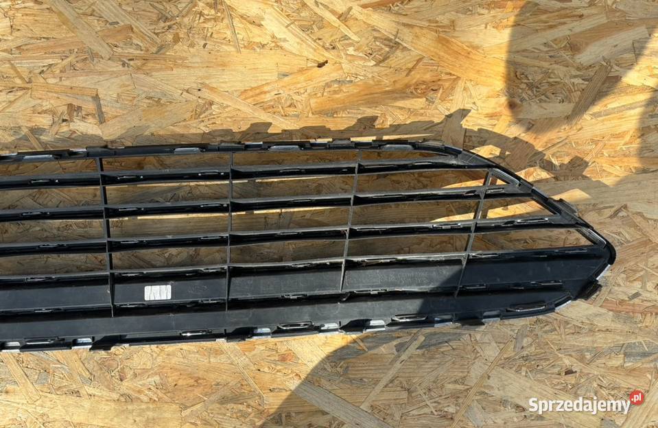 FORD FIESTA MK7 LIFT ATRAPA GRILL KRATKA CHROMY Międzychód