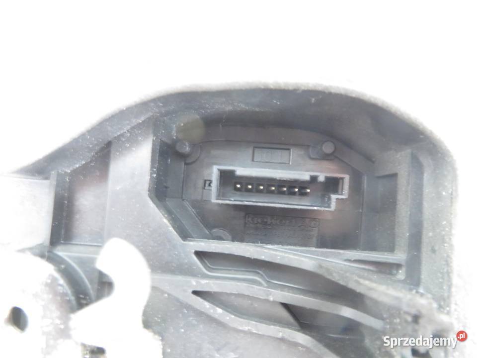 ZAMEK LEWY PRZEDNI BMW 1 E87 7167077