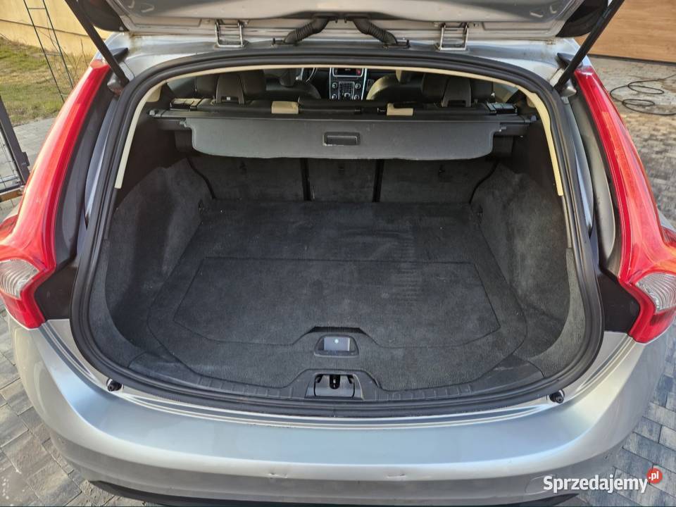Volvo V60 16D 115 2012 Bogate wyposażenie diesel Czarna Białostocka