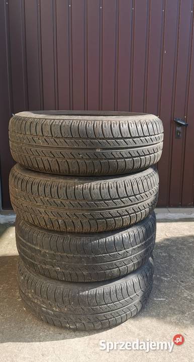 Opony letnie z felgami Ford Sienno