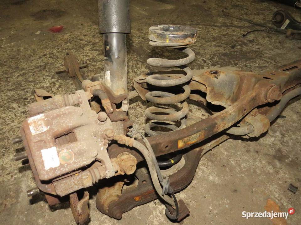 BELKA ZAWIESZENIA OŚ TYŁ HYUNDAI I30 II sprzedam