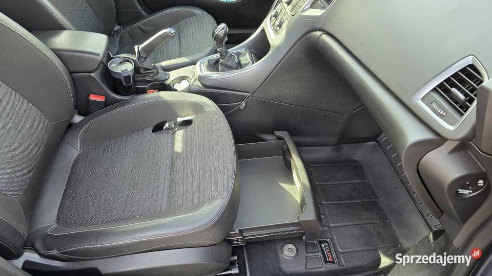 Opel Astra J 16 116 LPG SUPER STAN nawigacja Grójec