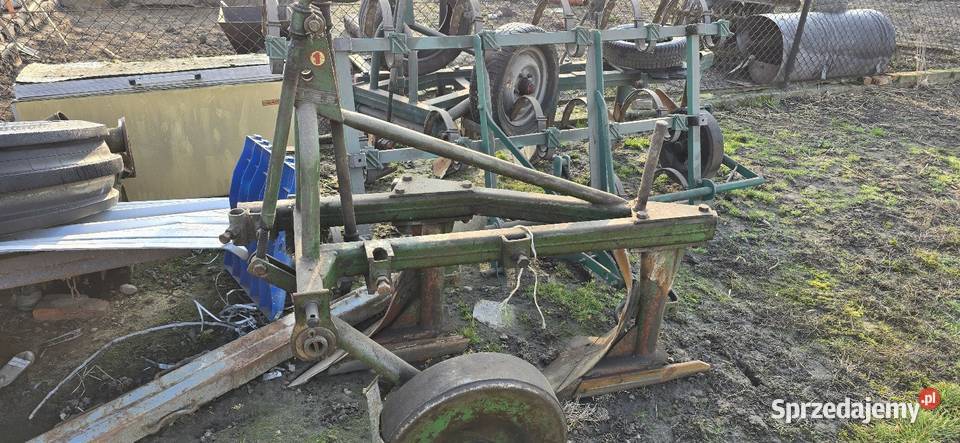Opryskiwacz kombajn pługi sprzedam