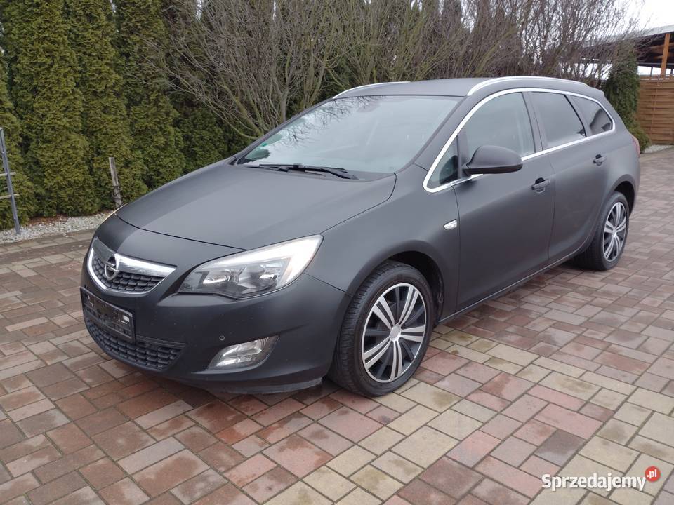 Opel Astra J 2011r 16i 116 BEZWYPADKOWA z Witkowo