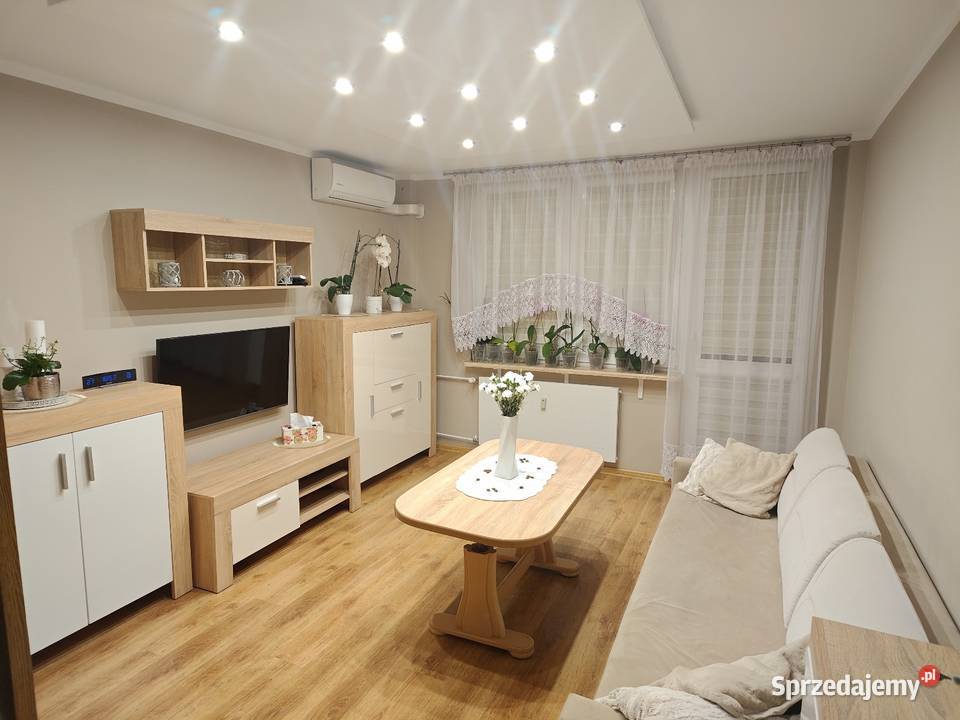 3 pokoje na 2 piętrze z KLIMATYZACJĄ i balkonem Żagań