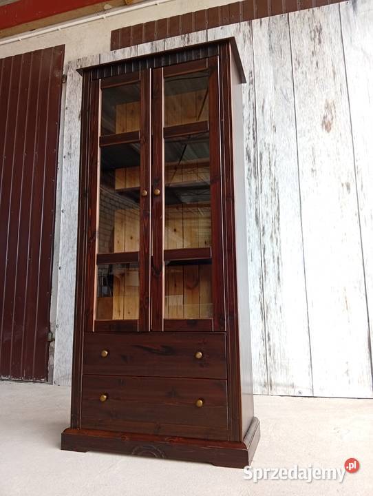 ładna przeszklona witryna 622 Byczyna sprzedam