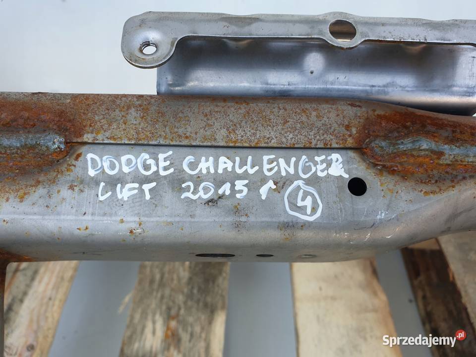 Dodge Challenger STELAŻ DESKI ROZDZIELCZEJ lubelskie