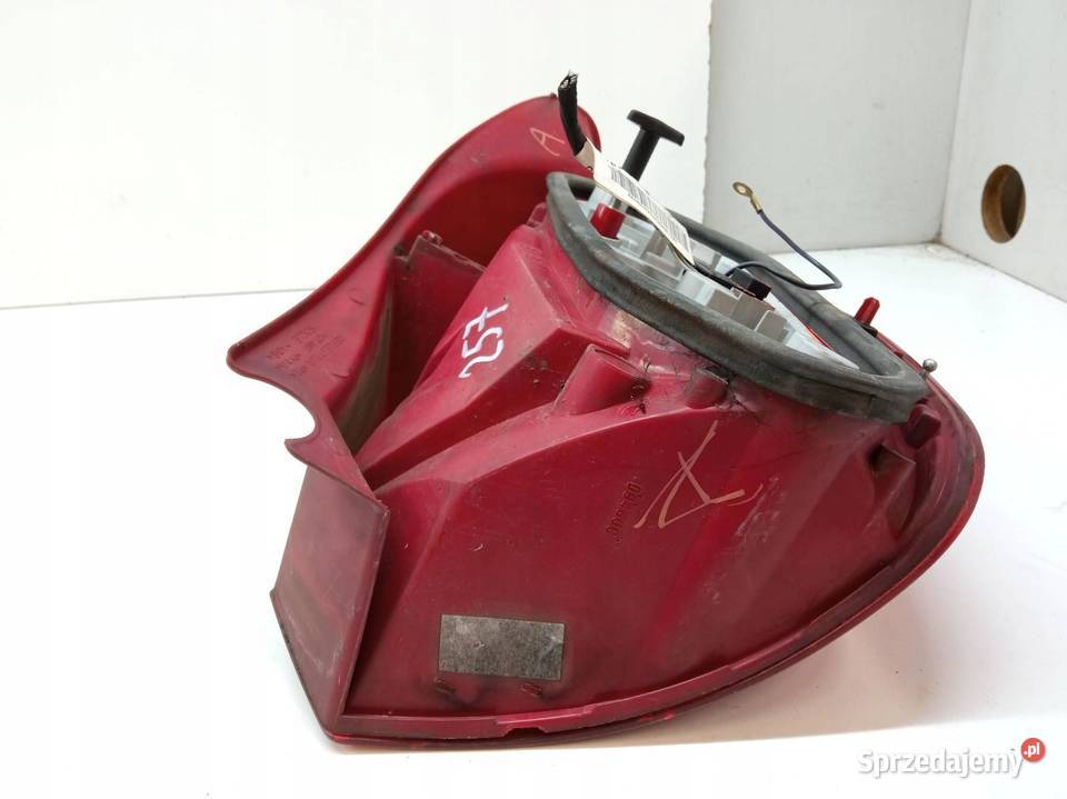 LAMPA TYŁ LEWA LIFT EU 8200658411 Renault Modus osobowe Części samochodowe