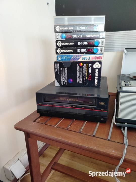 Magnetowid Otake z kasetami VHS Kędzierzyn-Koźle