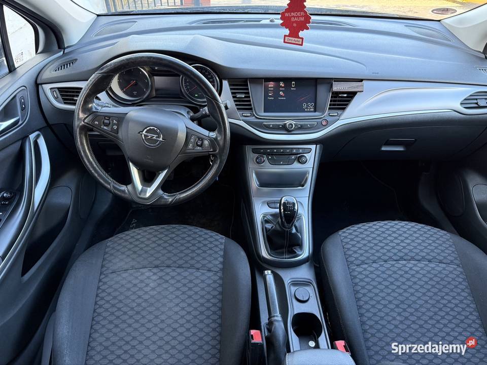 Opel Astra K kombi diesel manual czarna alufelgi