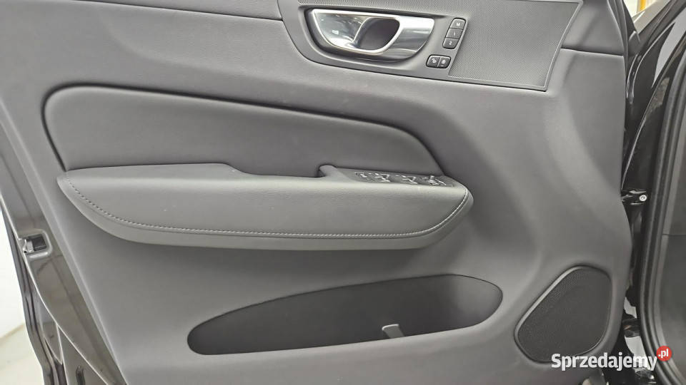 Volvo XC 60 Plus Bright aut Z Polskiego Salonu ASR (kontrola trakcji) Warszawa sprzedam