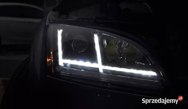 NOWE lampy przednie lampa przód Audi TT 8J 2006 Części samochodowe łódzkie Bełchatów