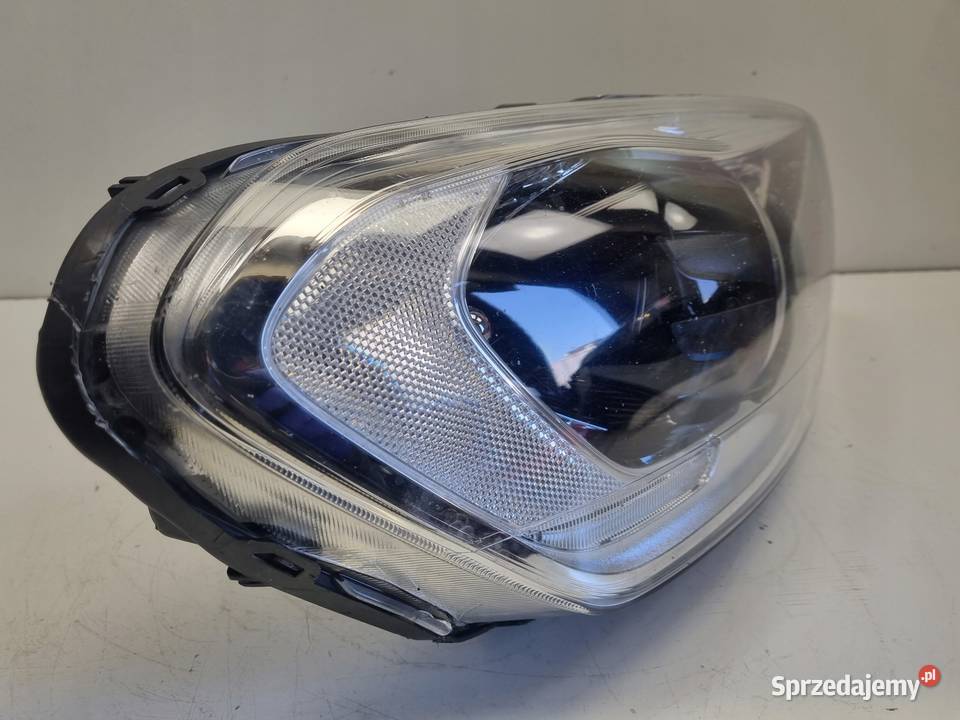 LAMPA PRAWA Volvo XC60 1317r LIFT PRZEDNIA PRAWY osobowe sprzedam