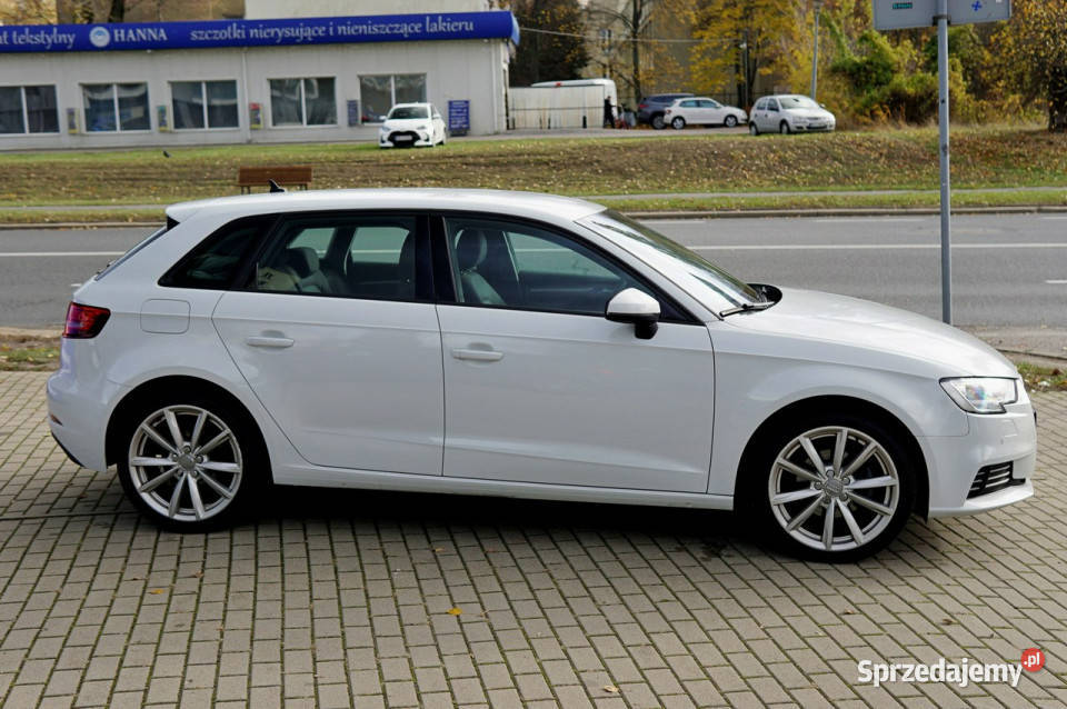 Audi A3 salon Polska bezwypadkowy 15 150 automat 150KM mazowieckie Warszawa