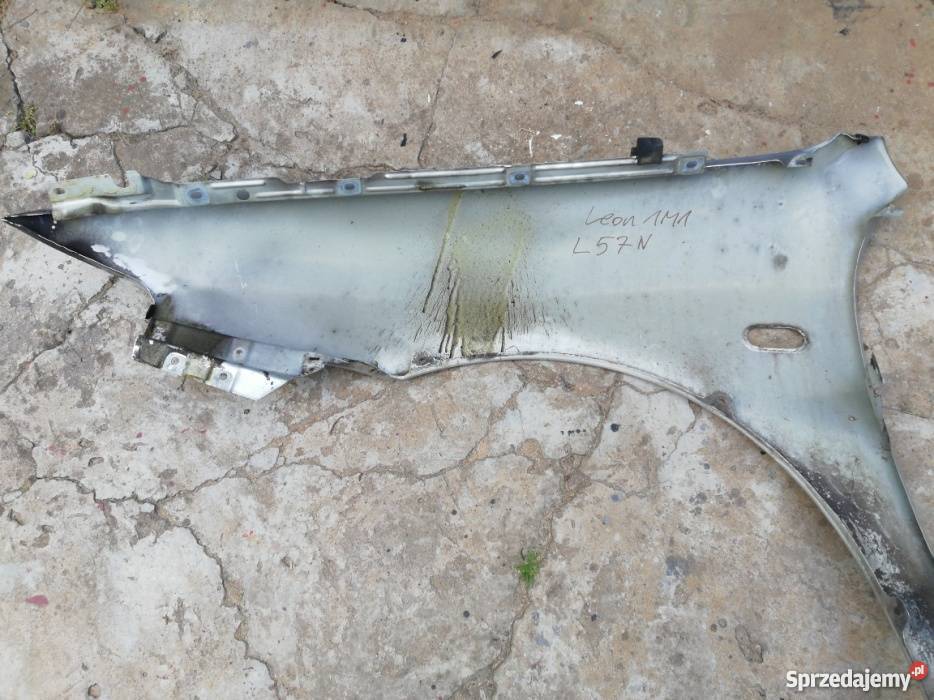 Seat Leon 1 błotnik prawy L57N części blacharskie