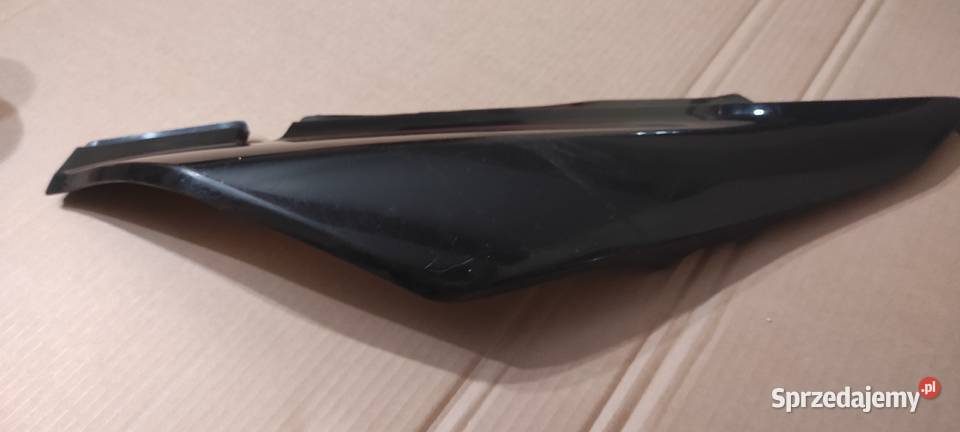 Honda XR 125 2004 owiewka plastik prawy tył