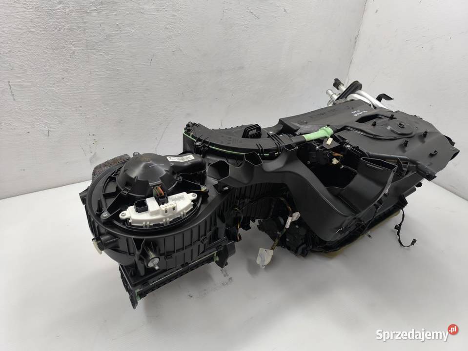 NAGRZEWNICA KOMPLETNA BMW F20 F21 9207085 osobowe