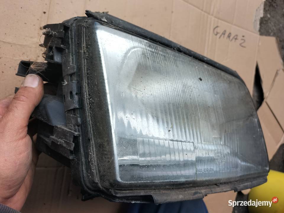 AUDI 100 C4 LAMPA PRZÓD PRZEDNIA PRAWA KLOSZ Oświetlenie Kamień-Kolonia
