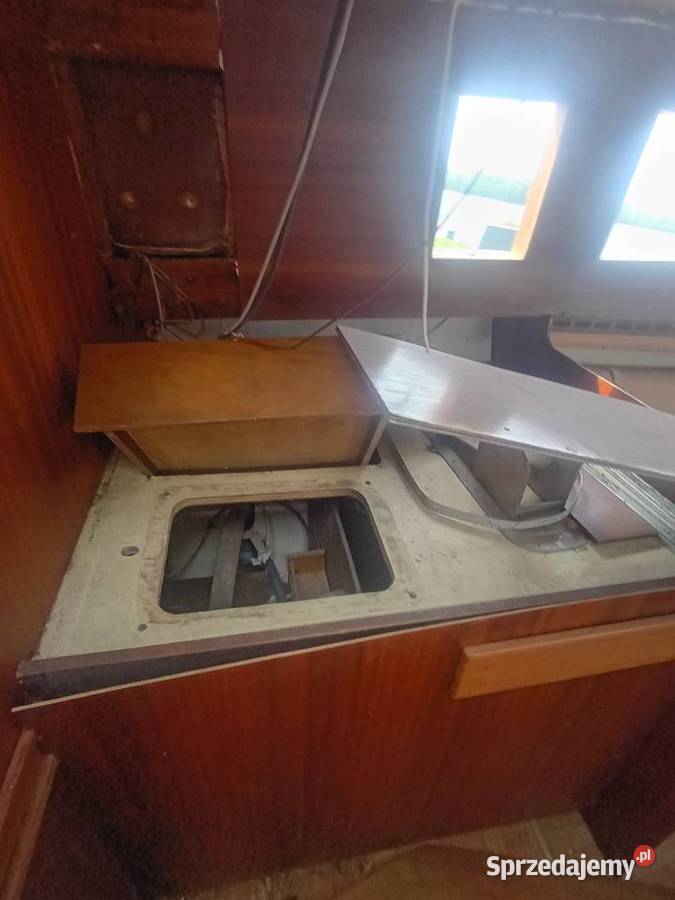 Jacht motorowy Chris Craft 30ft do remontu 2 x Łodzie i motorówki Iława