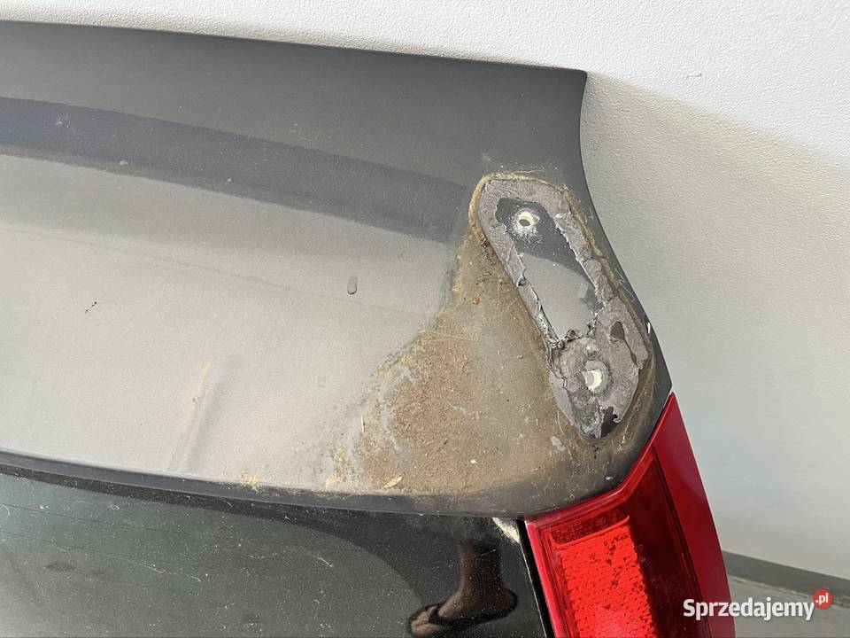 Volvo V70 XC70 klapa tylna szyba lampa osobowe