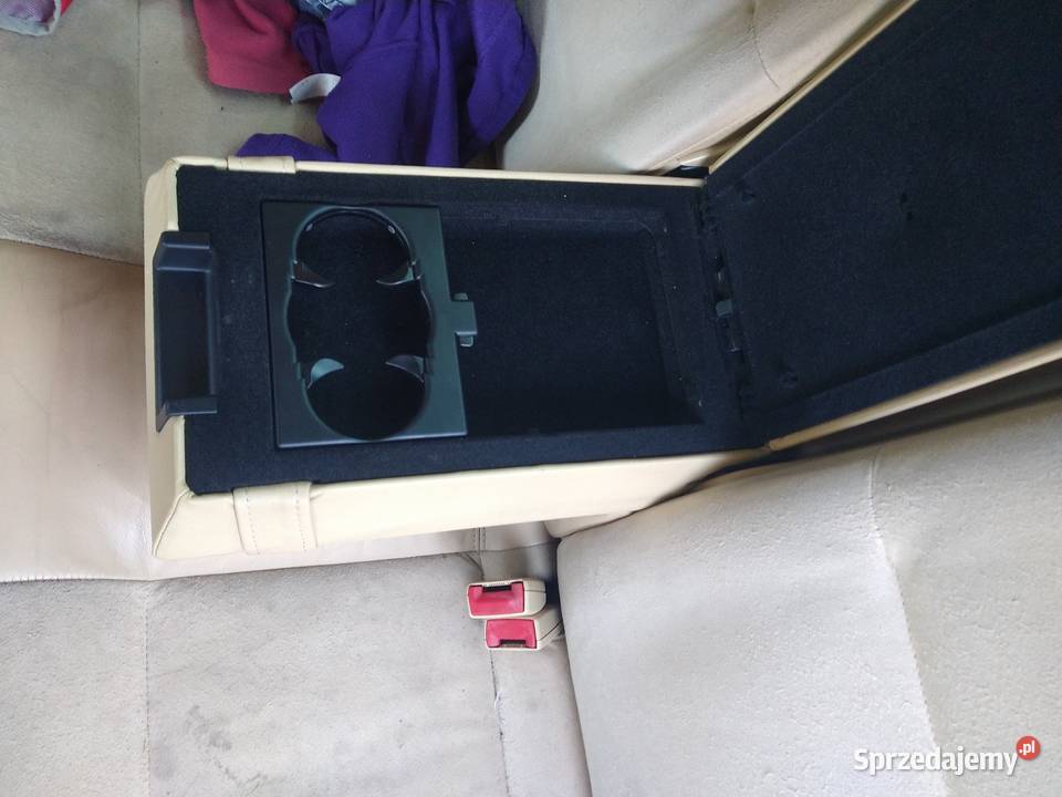 Uchwyt Na Kubki 3B0 885 119 Vw Passat B5B5 FL osobowe Radziszów sprzedam