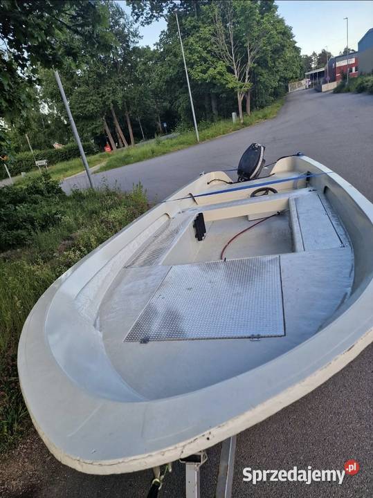 Łódź wędkarska UTTERN 500 z YAMAHA 28 Poznań