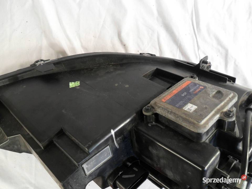 REFLEKTOR PRZÓD STRONA LEWA TESLA MODEL S osobowe Nowy Tomyśl