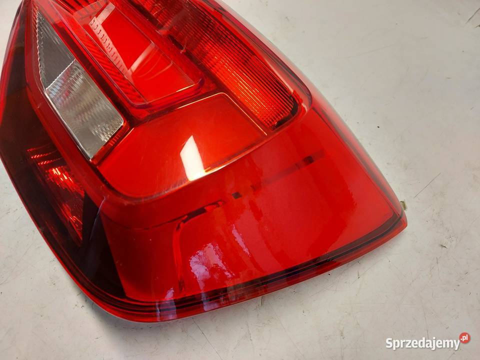 Audi Q2 81A Lampa tył prawa 81A945070B