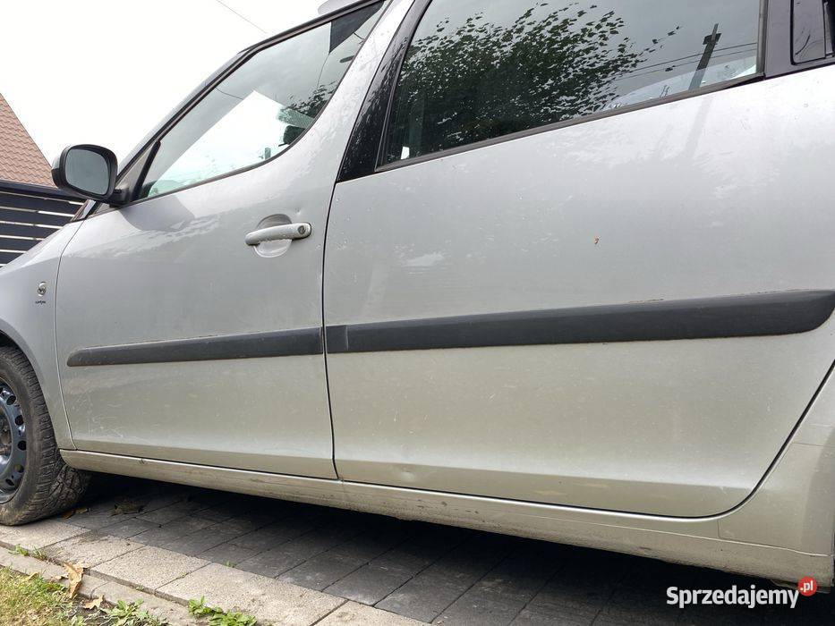 Drzwi lewe tylne lewy tył skoda roomster 2009 osobowe mazowieckie Marki