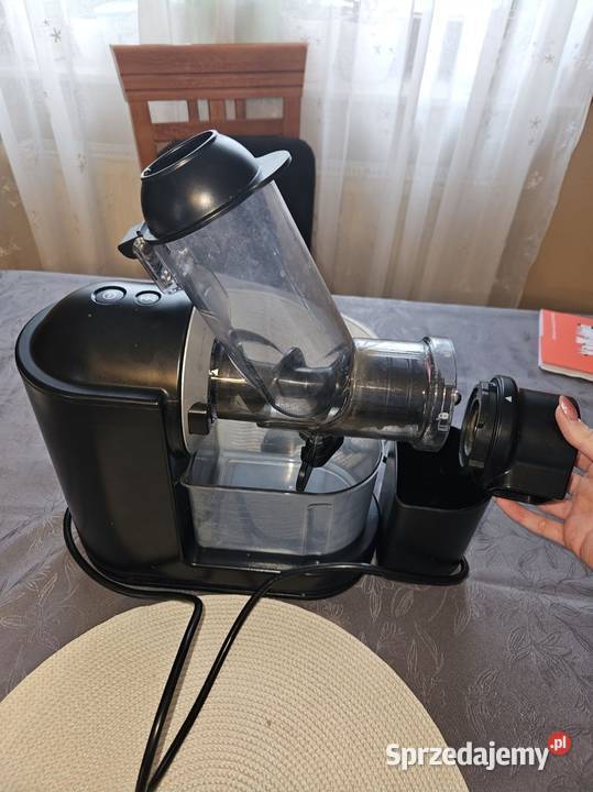 Sokowirówka wolnoobrotowa Wisznia Mała