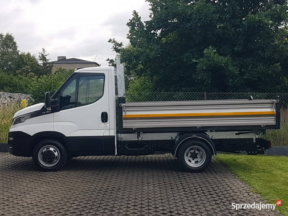 Iveco Daily 35C15 WYWROTKA 3 STRONNA KIPER Rok produkcji 2019 Poręba