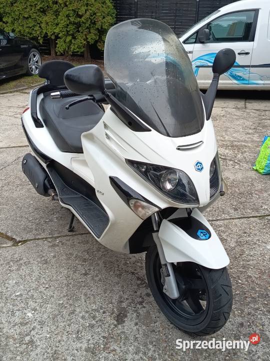 Skuter Piaggio Xevo 125 CC 2016 r sprowadzony łódzkie