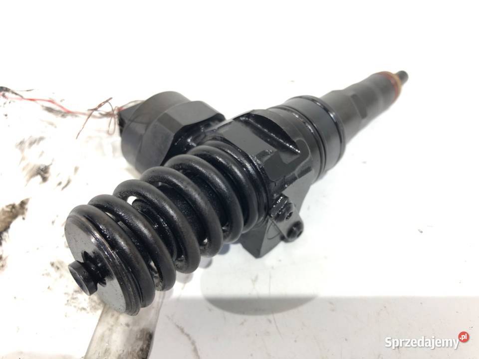 POMPOWTRYSKIWACZ AUDI A4 B5 038130073F 19 115 osobowe Pompowtryskiwacze