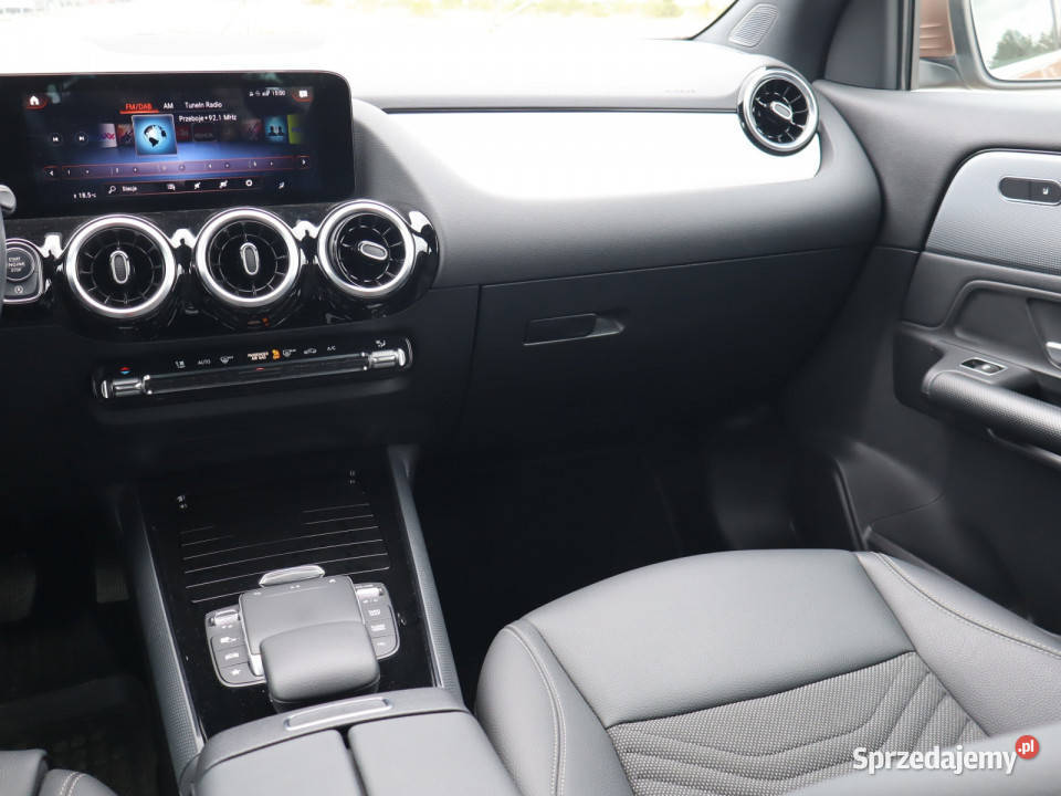 Mercedes GLA GLA 200 mazowieckie Piaseczno