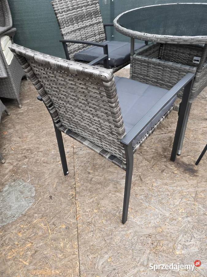 Zestaw mebli ogrodowych 4 krzesła okrągły stół