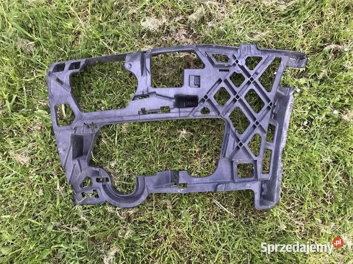 Ślizg zderzaka golf VII lewy przód 5G0807723D Rok produkcji 2015