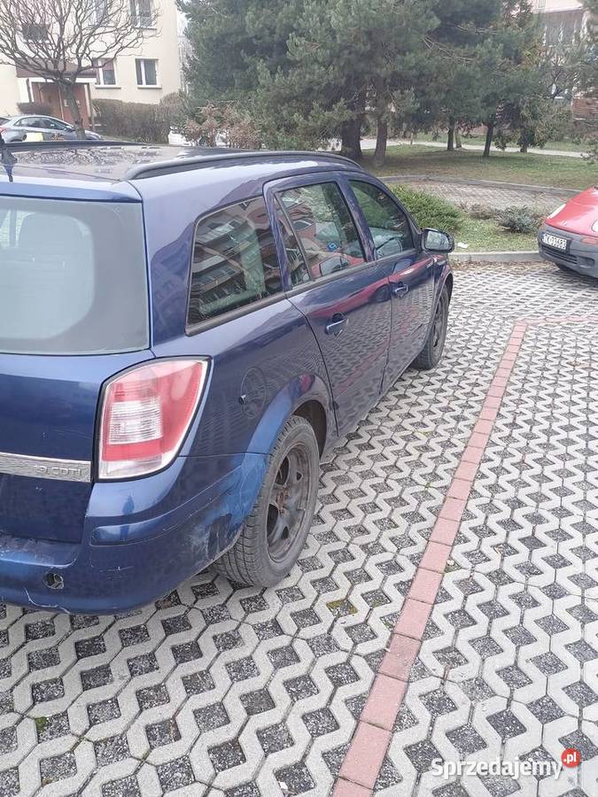 Opel Astra H combi do poprawek blacharsko radio Kielce sprzedam