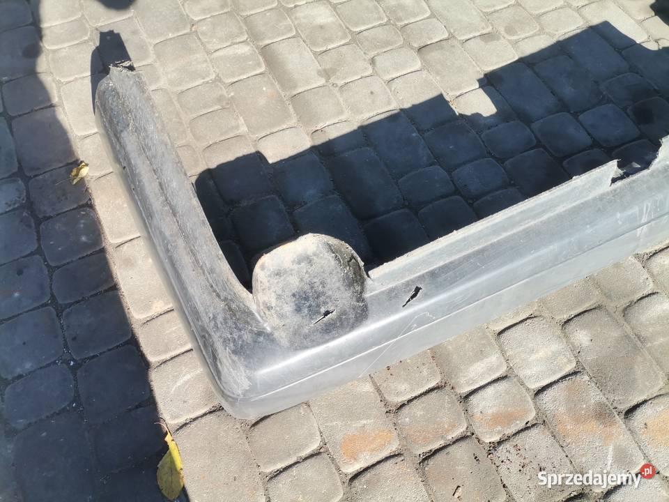 VW PASSAT B2 KOMBI ZDERZAK TYLNY