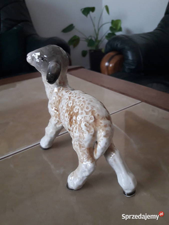 Porcelanowa owieczka Heinz Schaubach Porcelana i szkło Janów Lubelski