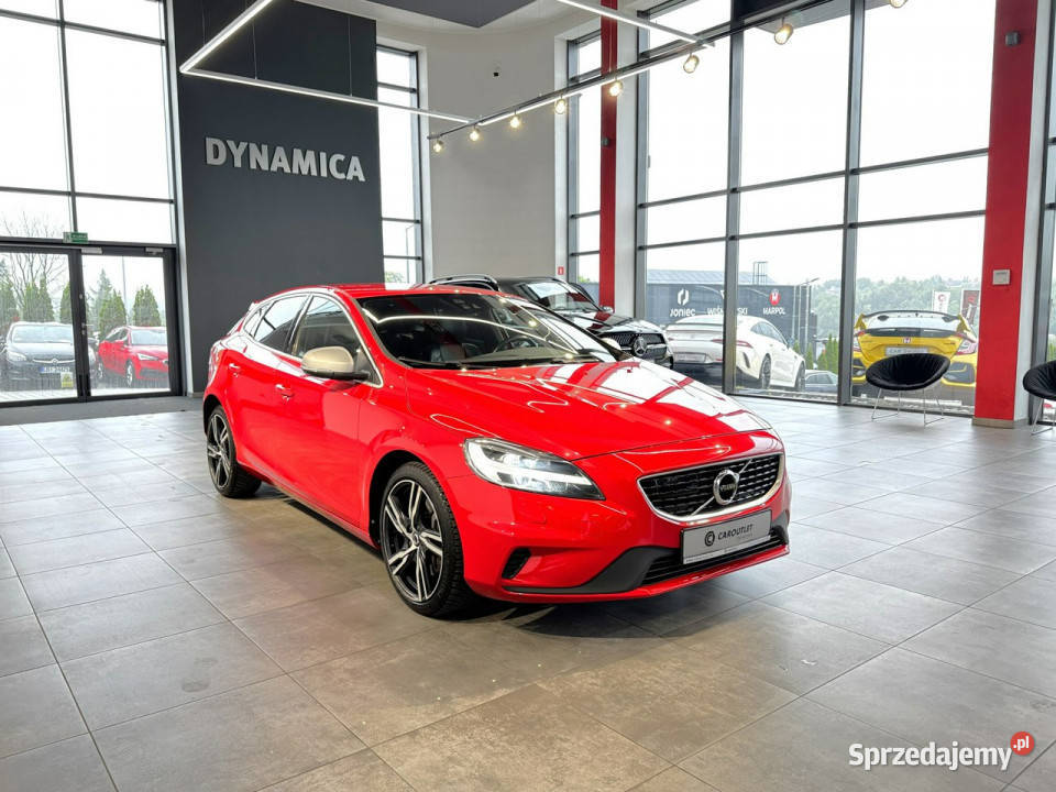 Volvo V40 20 T5 245 automat 2018 r salon Zarejestrowany w Polsce Myślenice