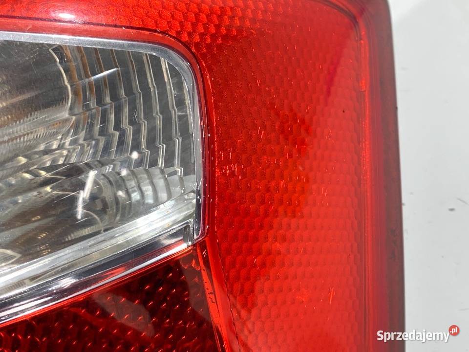 LAMPA PRAWY TYŁ AUDI A4 B6 8E0945096
