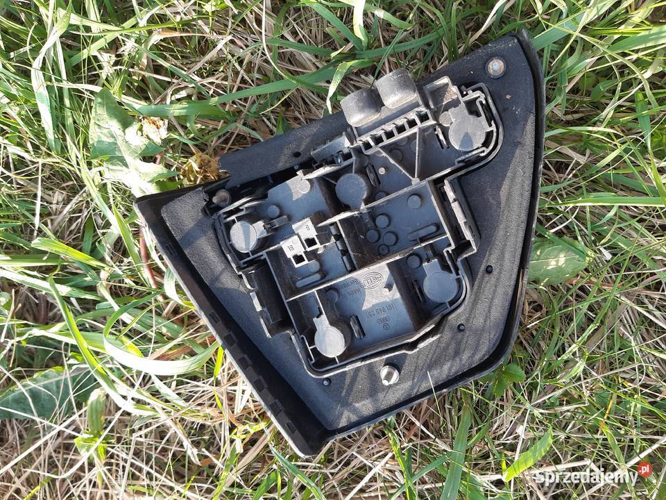 Volkswagen Golf 2 II lampa lewa tylna Oświetlenie łódzkie Łódź